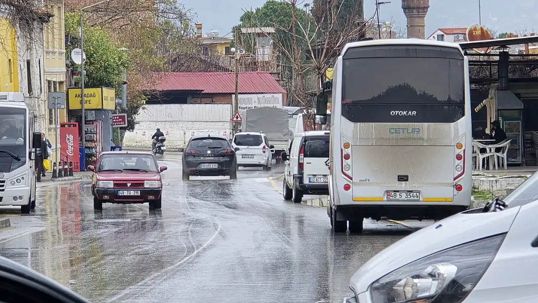 Milas’ta Cumartesi Gününe Dikkat: Sağanak ve Fırtına Bekleniyor