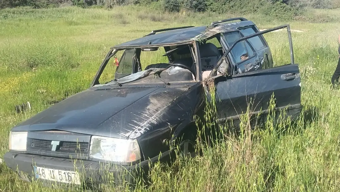 Milas'ta Kontrolden Çıkan Otomobil Takla Attı: 2 Kişi Yaralandı