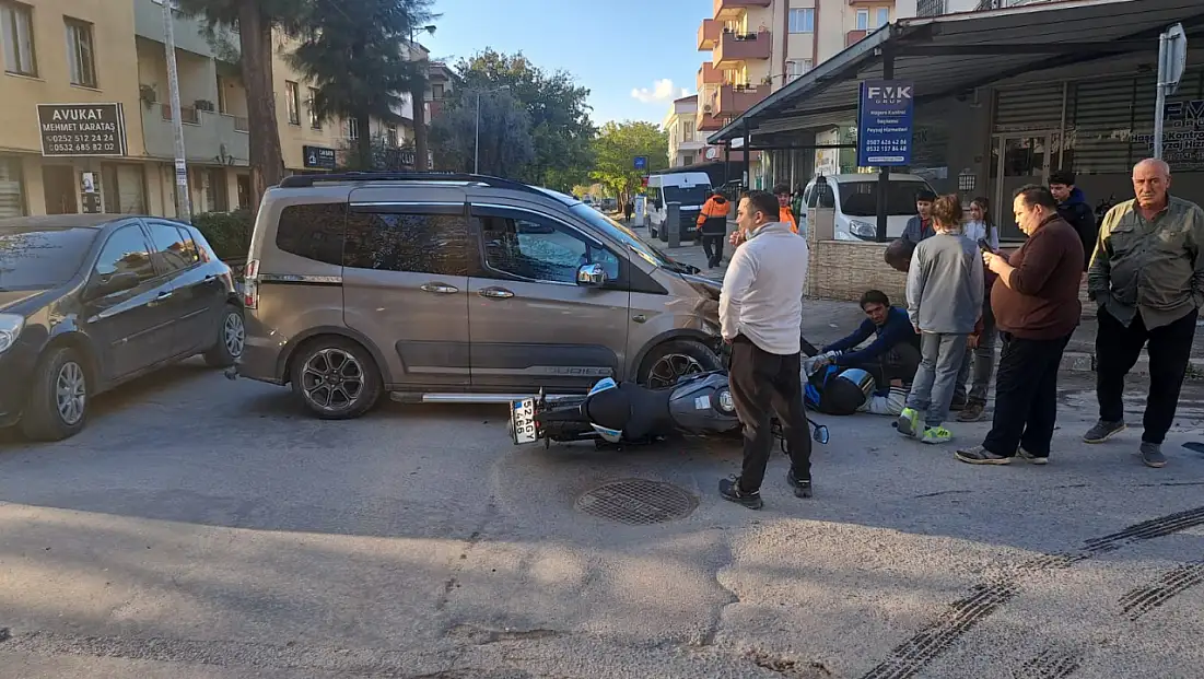 Milas’ta Motosiklet Kazası Ucuz Atlatıldı: Motosiklet Sürücüsü Hafif Yaralandı
