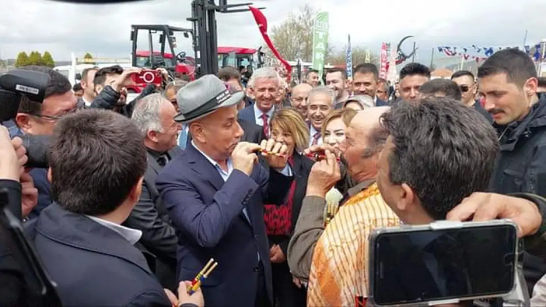 Bakan Kirişçi’den Milas’ta Sipsi Show