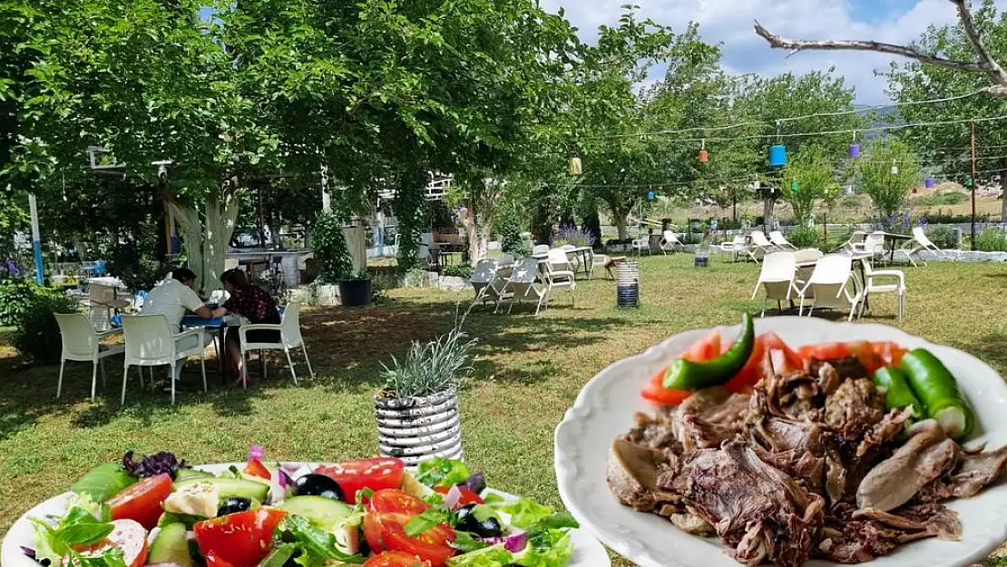 Labranda Restoran’da Hafta Sonları Fırın Kelle Şöleni!