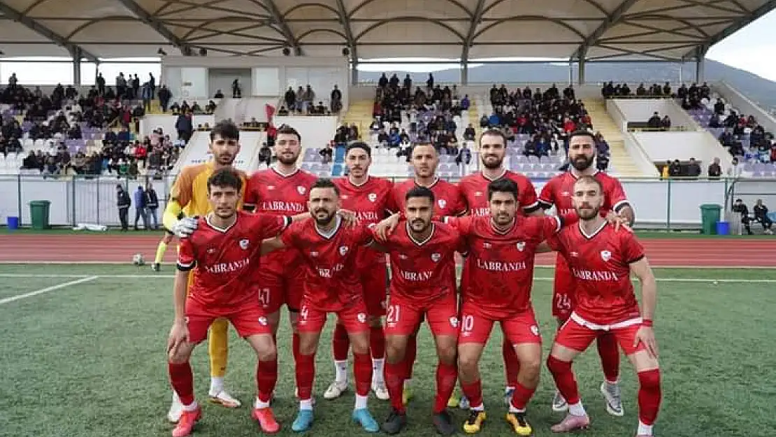 Beçin Gençlik Spor play-off maçlarına 2-1’lik galibiyetle başladı