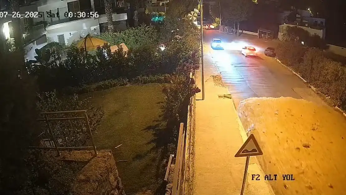 Bodrum'da Ana İsale Hattı Patladı: Vatandaşlar Tsunami Sandı