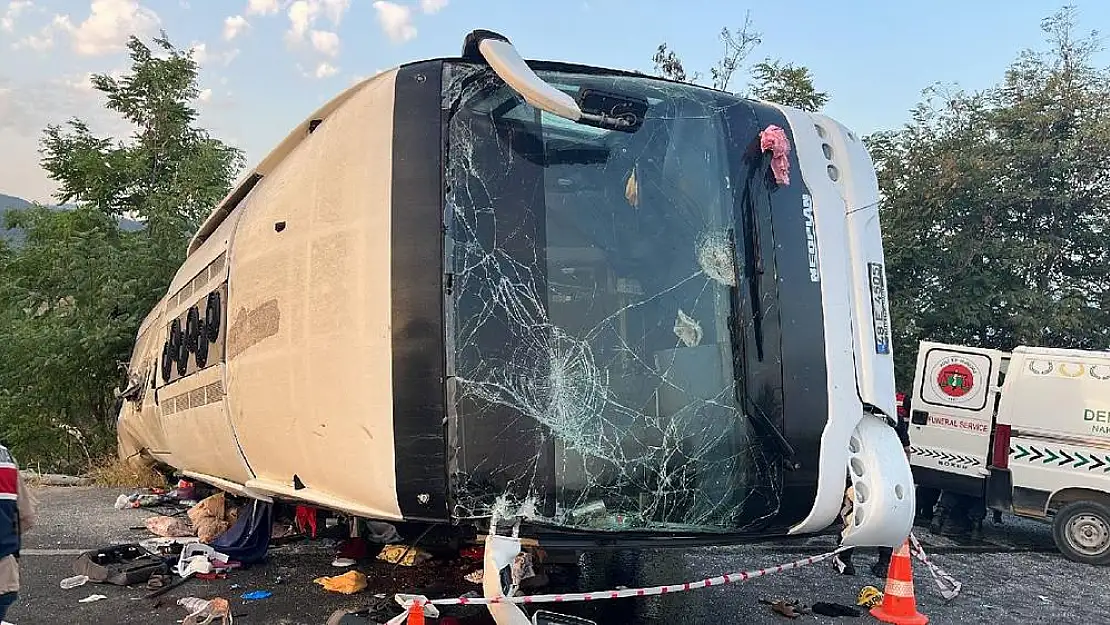 Denizli'de katliam gibi kaza: 6 kişi öldü, 43 yaralı