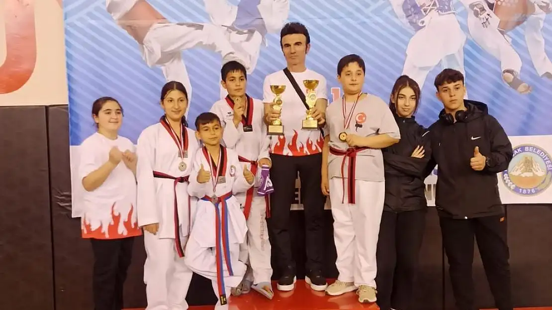 Efe Milas Spor Kulübü, Aydın Taekwondo Müsabakasında Madalyalarla Döndü