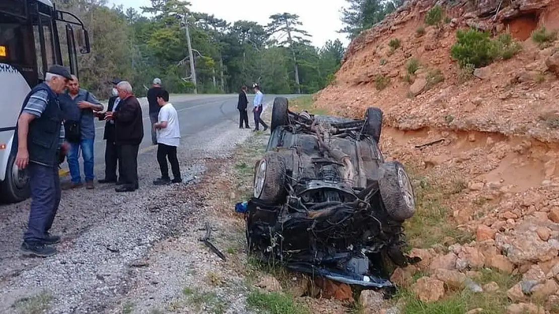 Genç Parti Muğla İl Başkanı ve oğlu kazada yaralandı