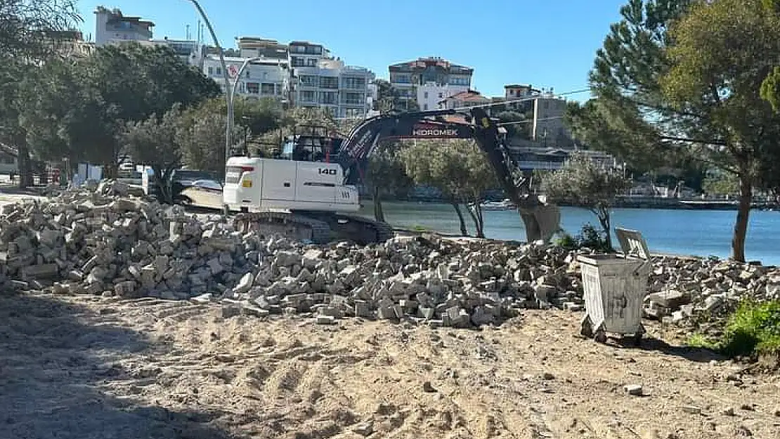 Güllük sahil yolu yapımına başlandı