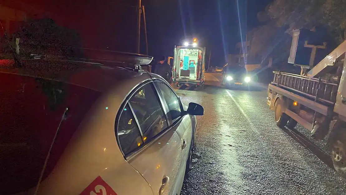 Gümüşkesen Caddesi’nde feci kaza:  3 araca çarptı yaralandı