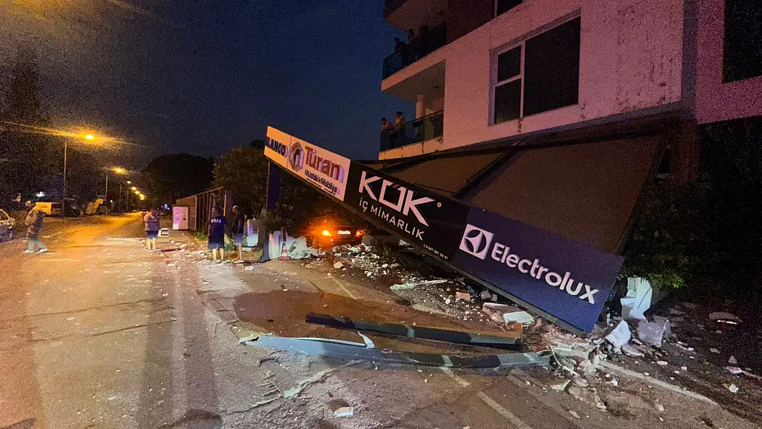 İsmetpaşa Mahallesi'nde Araç Kontrolden Çıktı: Ortalık Savaş Alanına Döndü