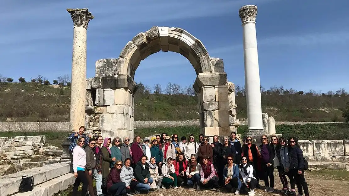 Kadınlar, Stratonikeia Antik Kenti'nde yürüdü…