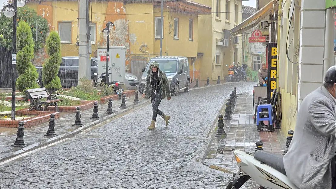 Meteorolojiden Şiddetli Yağış Uyarısı