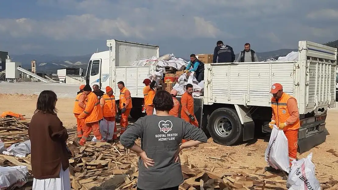 Milas Belediyesi, 13'üncü yardım aracını deprem bölgesine sevk etti