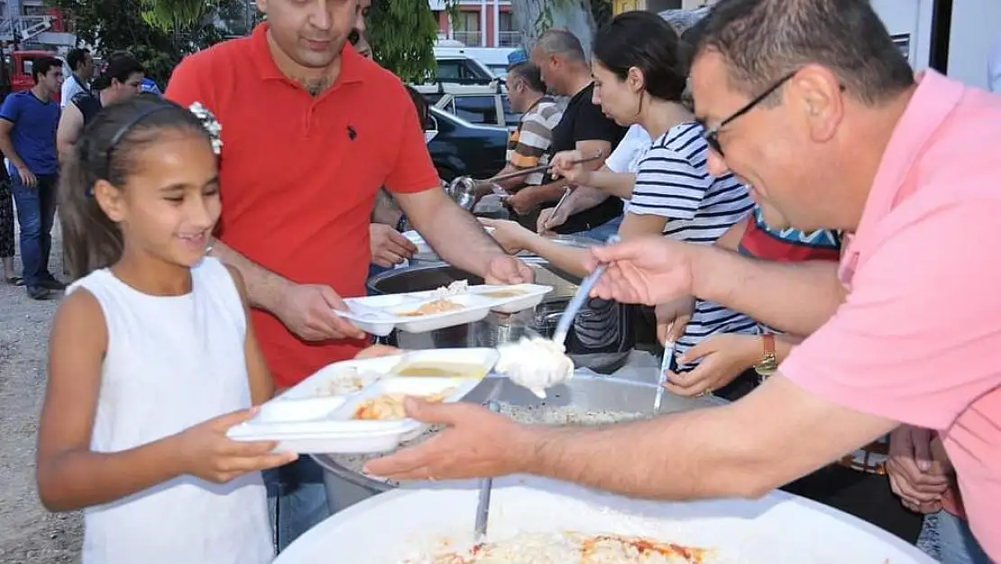 Milas Belediyesi’nin Geleneksel İftar Yemekleri Başlıyor