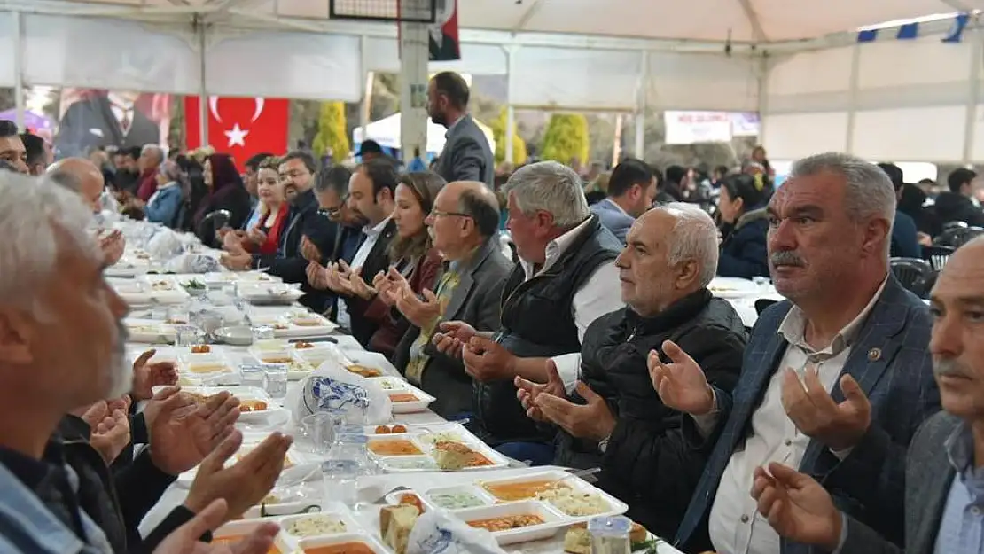 Milas Belediyesi’nin İftar Yemekleri Devam Ediyor