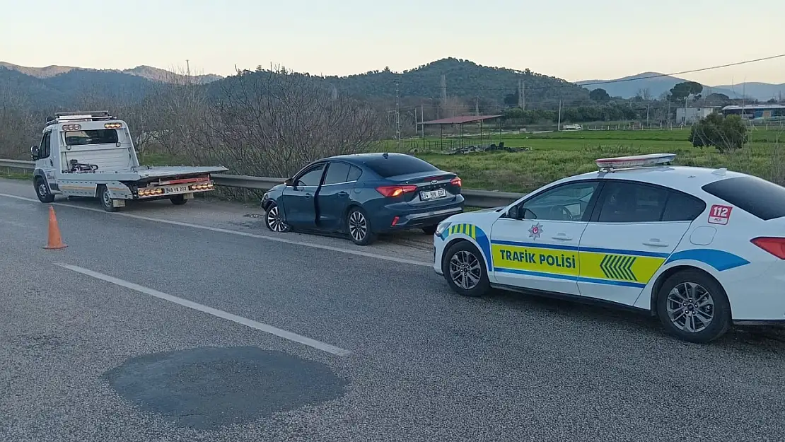 Milas Dibekdere Kavşağında Kaza: İki Yaralı