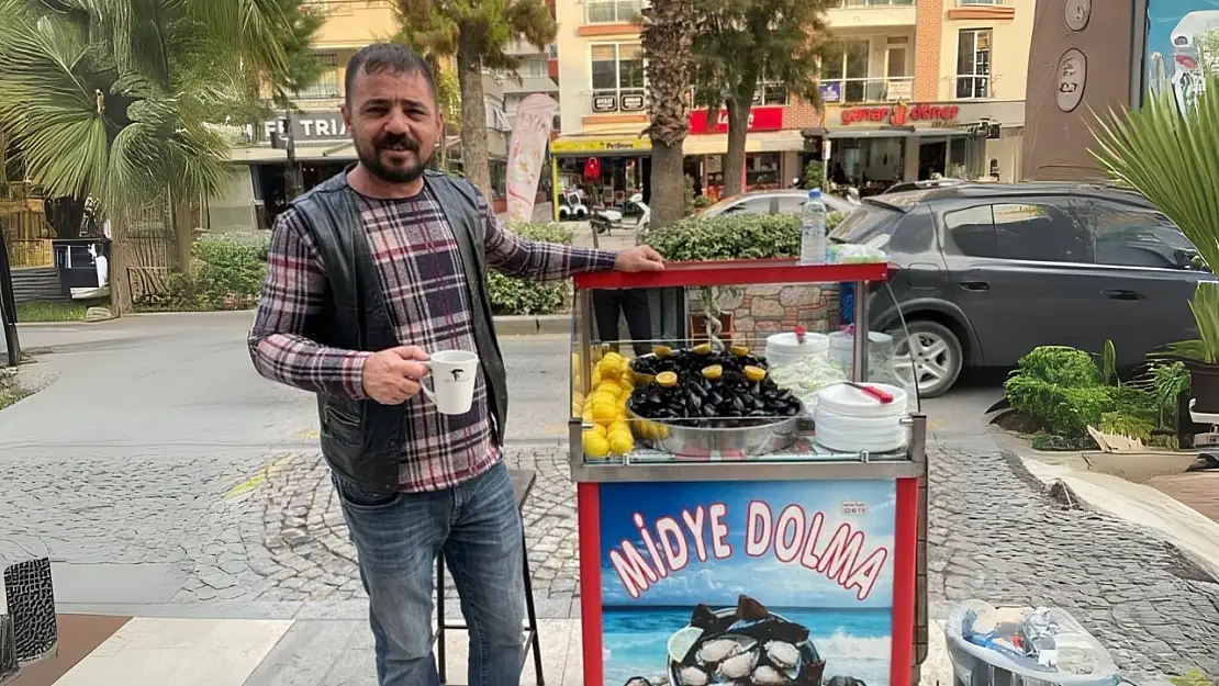 Milas'ın sevilen midyecisi Latif Kömürcüoğlu hayatını kaybetti