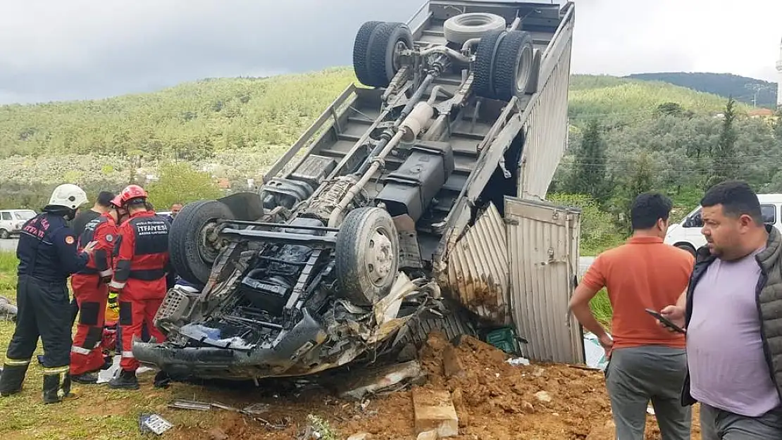 Milas’ta Feci Kaza: 1’i Ağır 2 Kişi Yaralandı