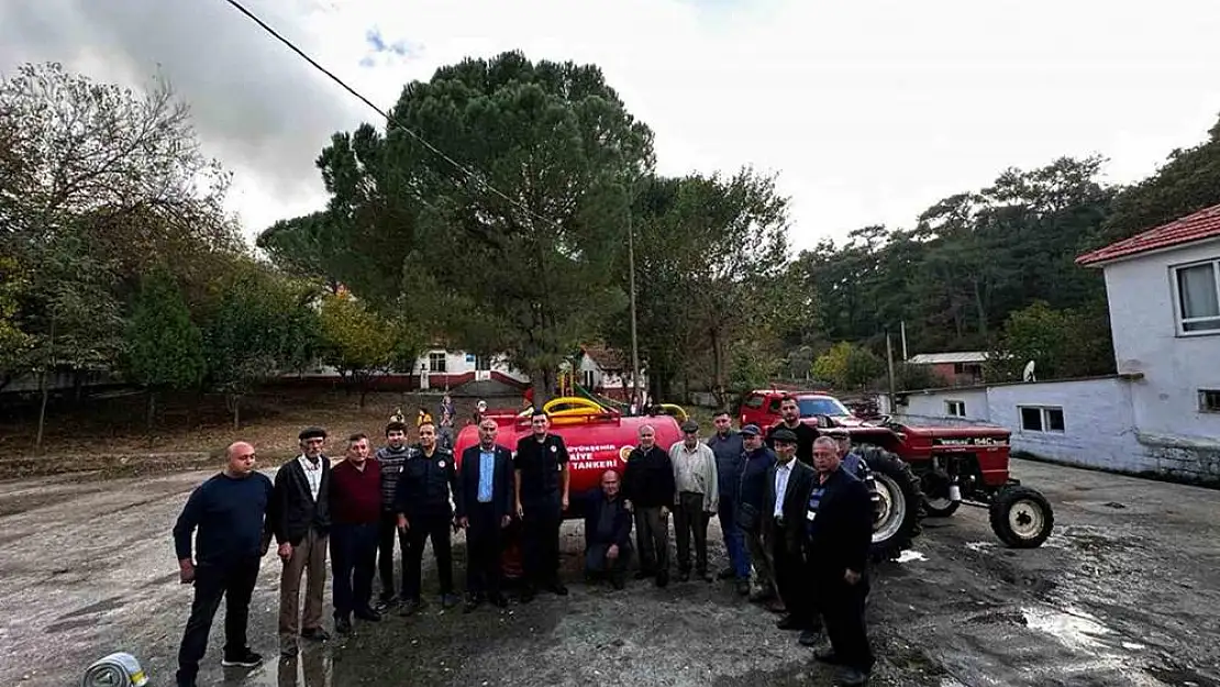 Milas Korucuk'a Büyükşehir'den yangın tankeri