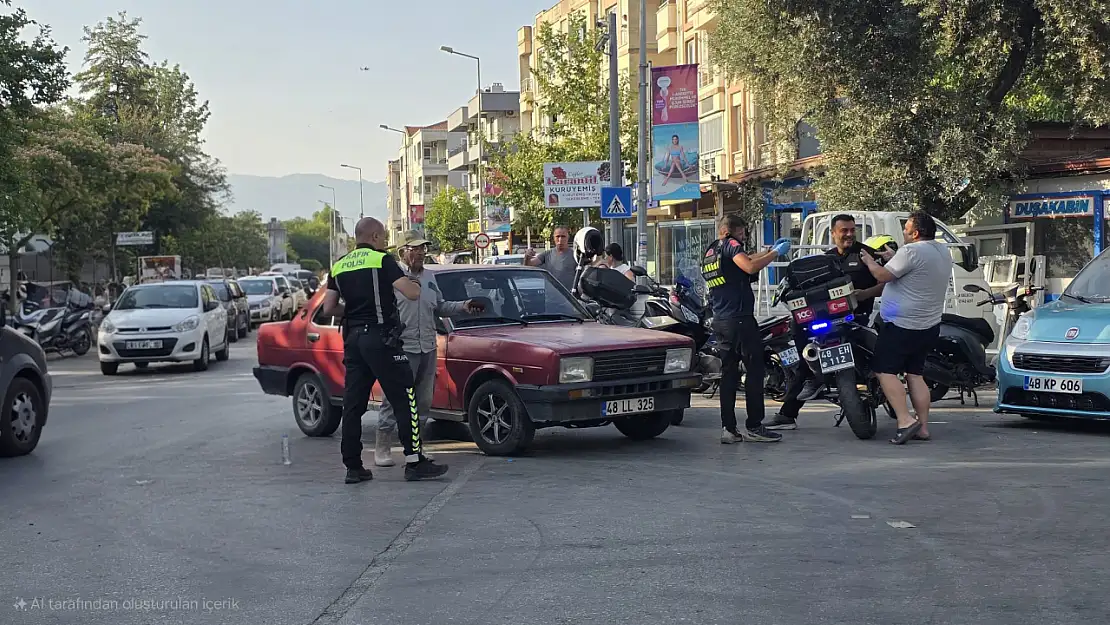 Milas Sanayi Caddesi'nde kaza: Motosiklet sürücüsü yaralandı