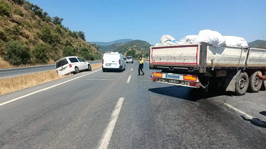 Milas Söke Karayolu Üzerinde Korkutan Kaza: Şans Eseri Maddi Hasarla Atlatıldı