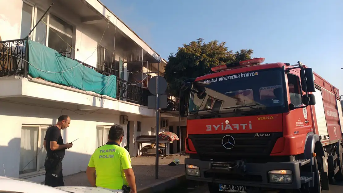 Milas'ta Elektrik Kontağından Çıkan Yangın Korkuttu