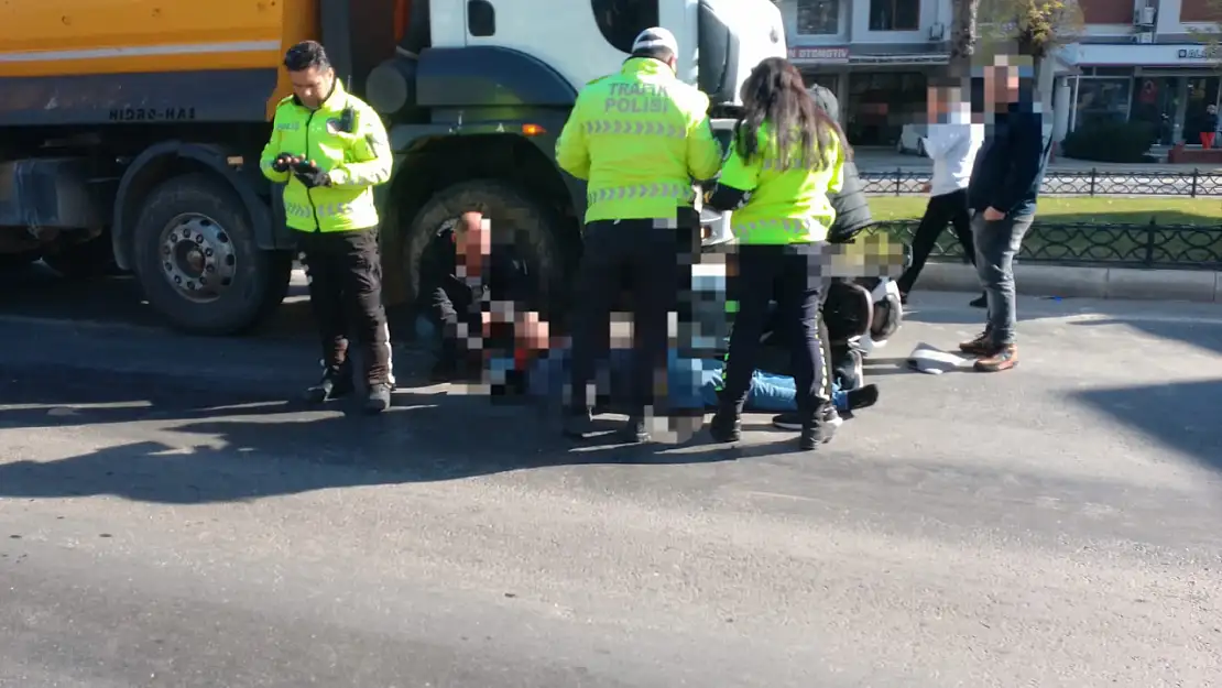 Milas'ta Kör Nokta Kazası: Kamyonun Metrelerce Sürüklediği Motosiklet Sürücüsü Yaralandı