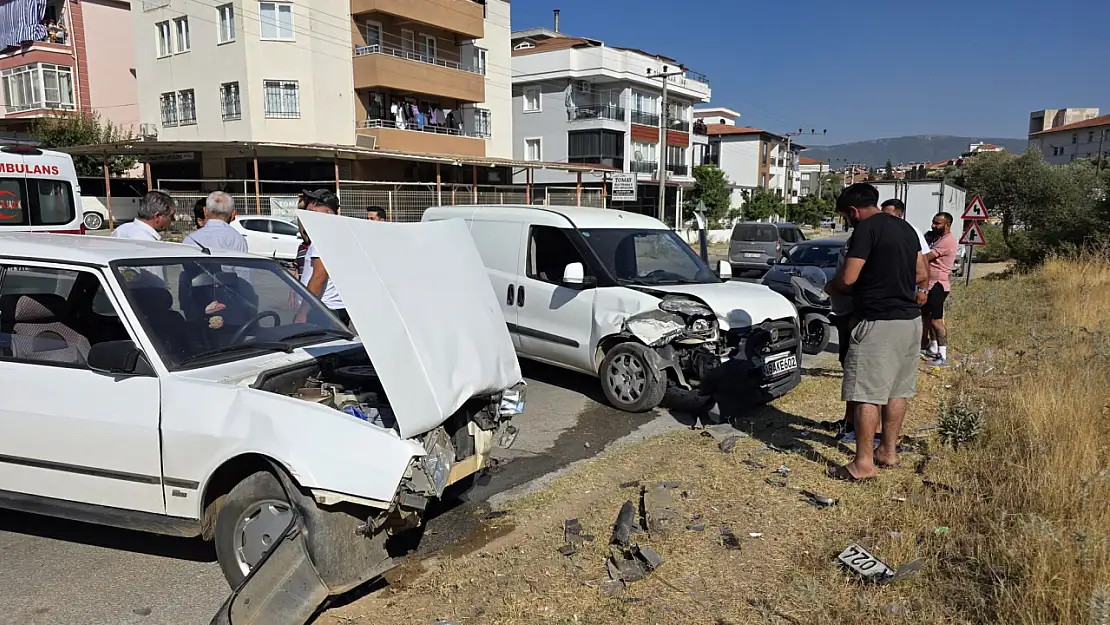 Milas'ta Korkutan Çarpışma: 2 Kişi Yaralandı