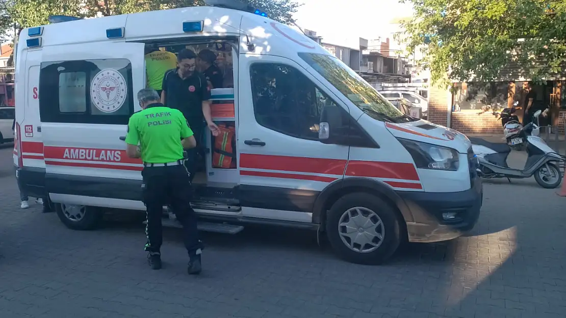 Milas'ta motosiklet ile otomobil çarpıştı: Bir kişi yaralandı