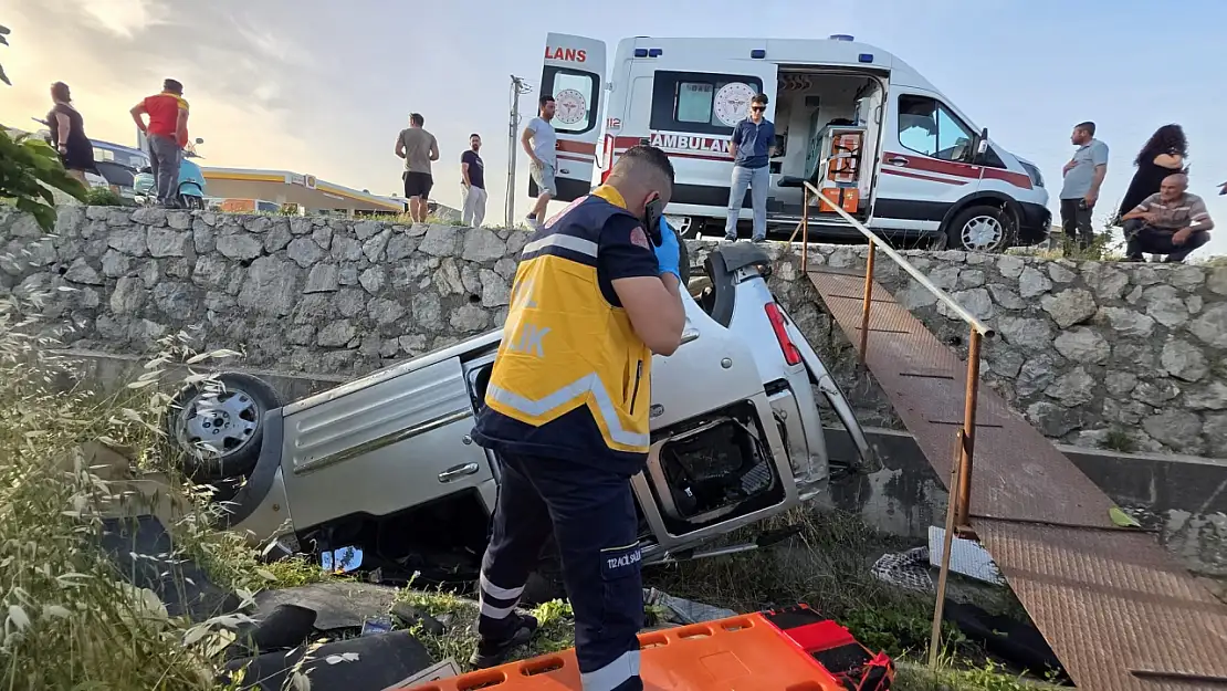 Milas'ta otomobil şarampole devrildi: 60 yaşındaki sürücü yaralandı