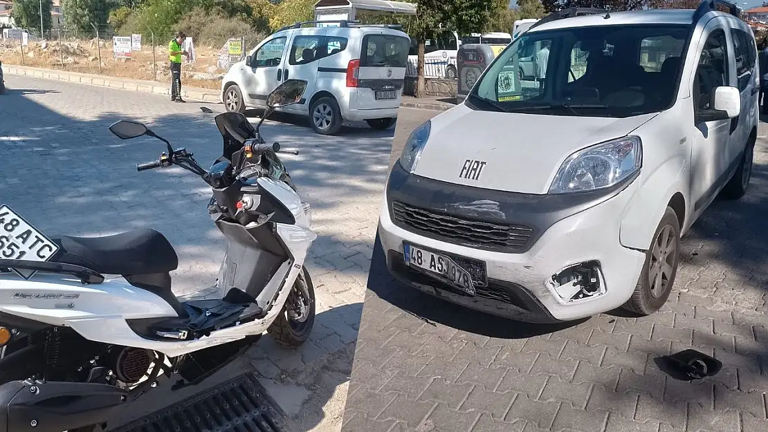 Milas'ta Otomobille Çarpışan Motosiklet Sürücüsü Yaralandı...