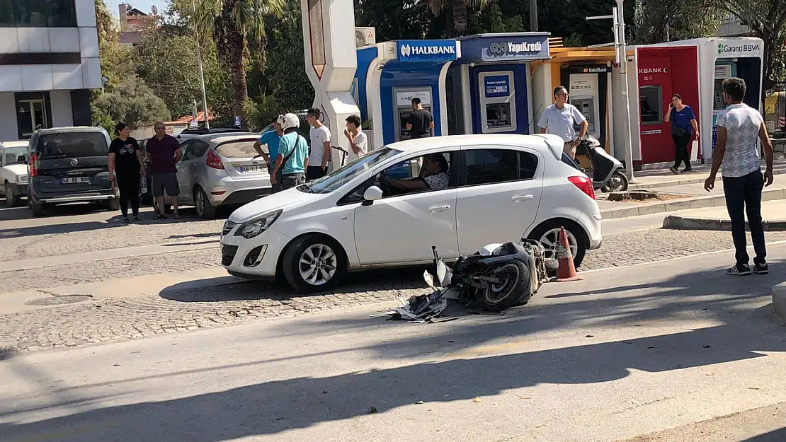 Milas'ta Otomobille Çarpışan Motorsiklet Sürücüsü Yaralandı