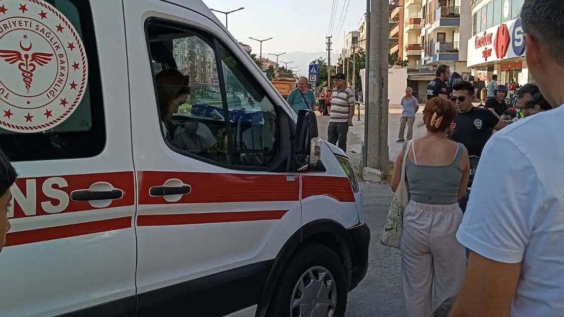 Milas'ta Tıra Arkadan Çarpan Motosiklet Sürücüsü Yaralandı