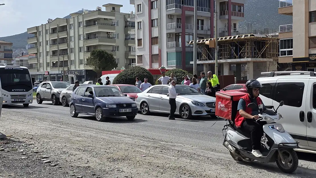 Milas'ta zincirleme kaza: 5 araç birbirine girdi