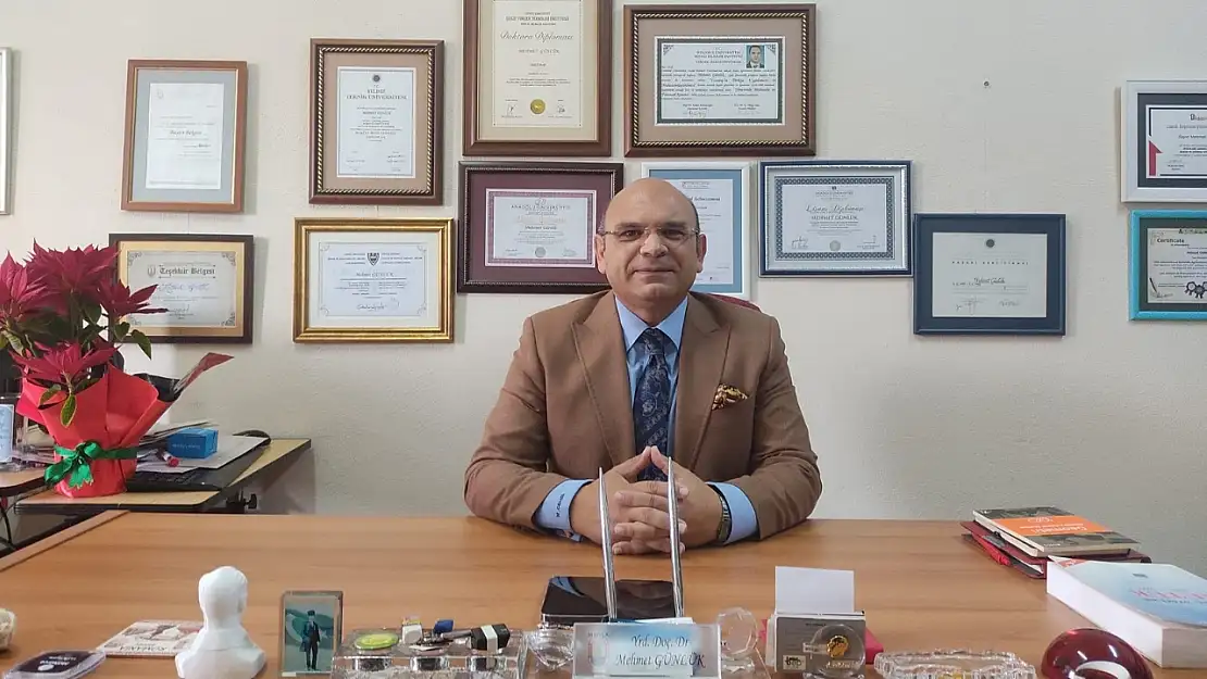 Milaslı akademisyen Mehmet Günlük'e doçentlik unvanı verildi
