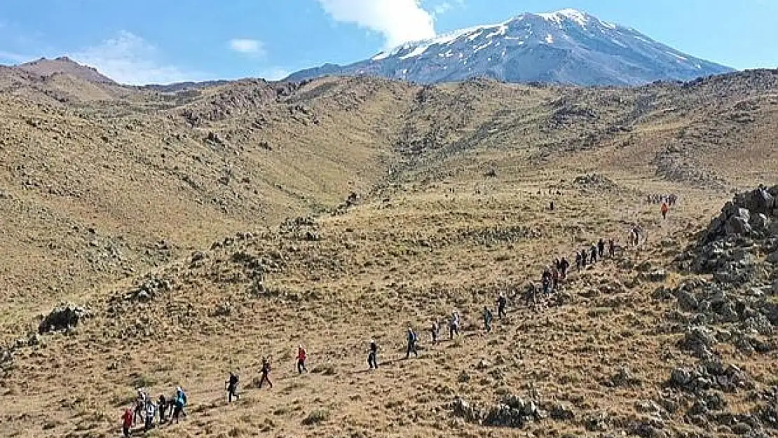 Milaslı Dağcıların 4 gün süren zorlu Ağrı Dağı tırmanışı adım adım görüntülendi