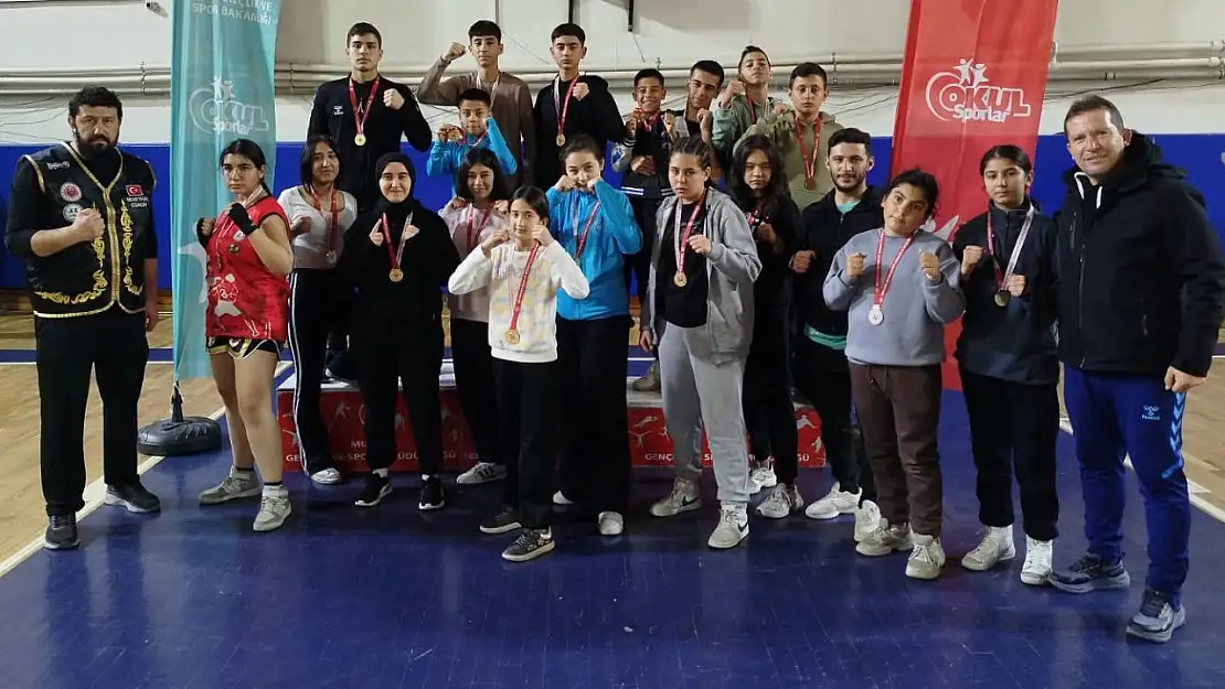 Milaslı sporcular Muaythai şampiyonasında madalyaları topladı!