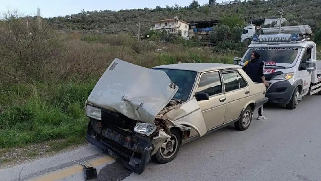 Milas’ta İki Araçlı Kaza: Yolcu Yaralandı