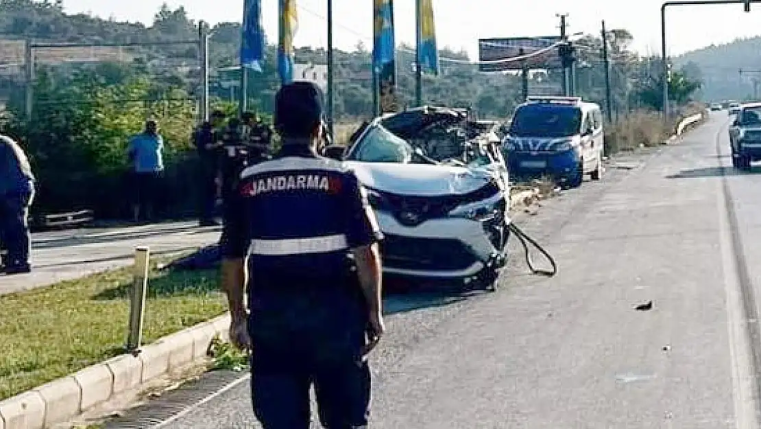 Milas’ta Kamyona Arkadan Çarpan Otomobilin Sürücüsü Hayatını Kaybetti