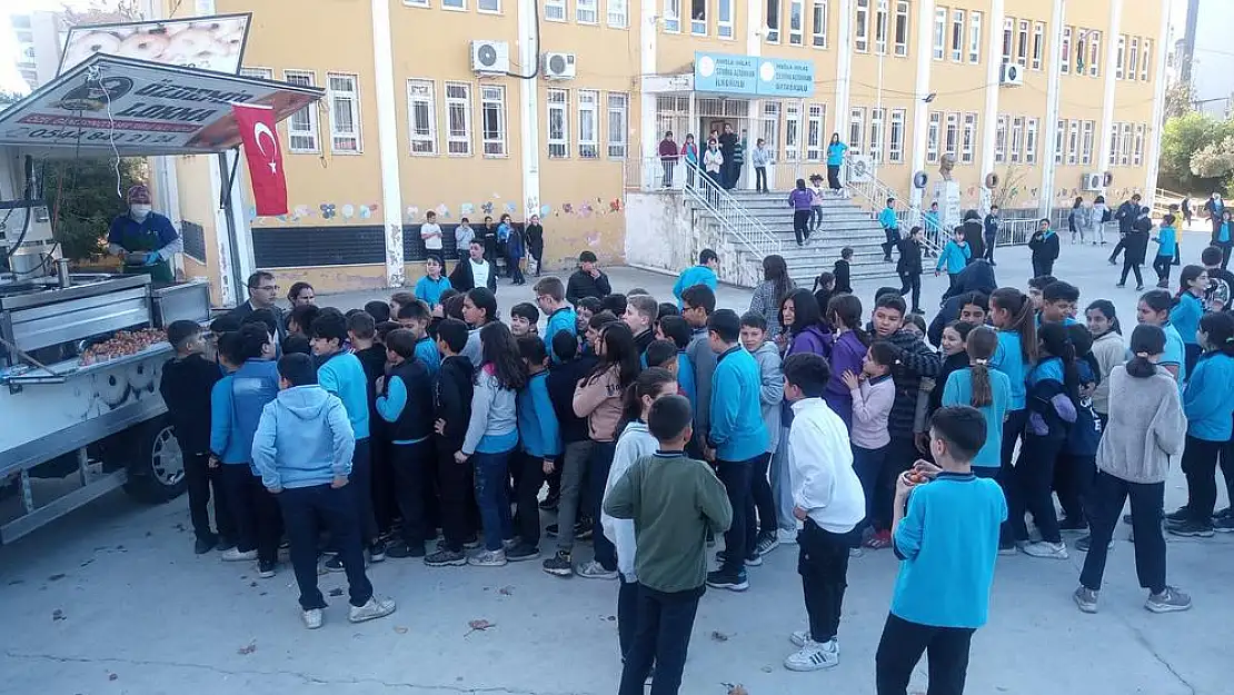 Milas’ta Kazım Durmaz’dan 12 Şehidimiz İçin Anlamlı Lokma Hayrı