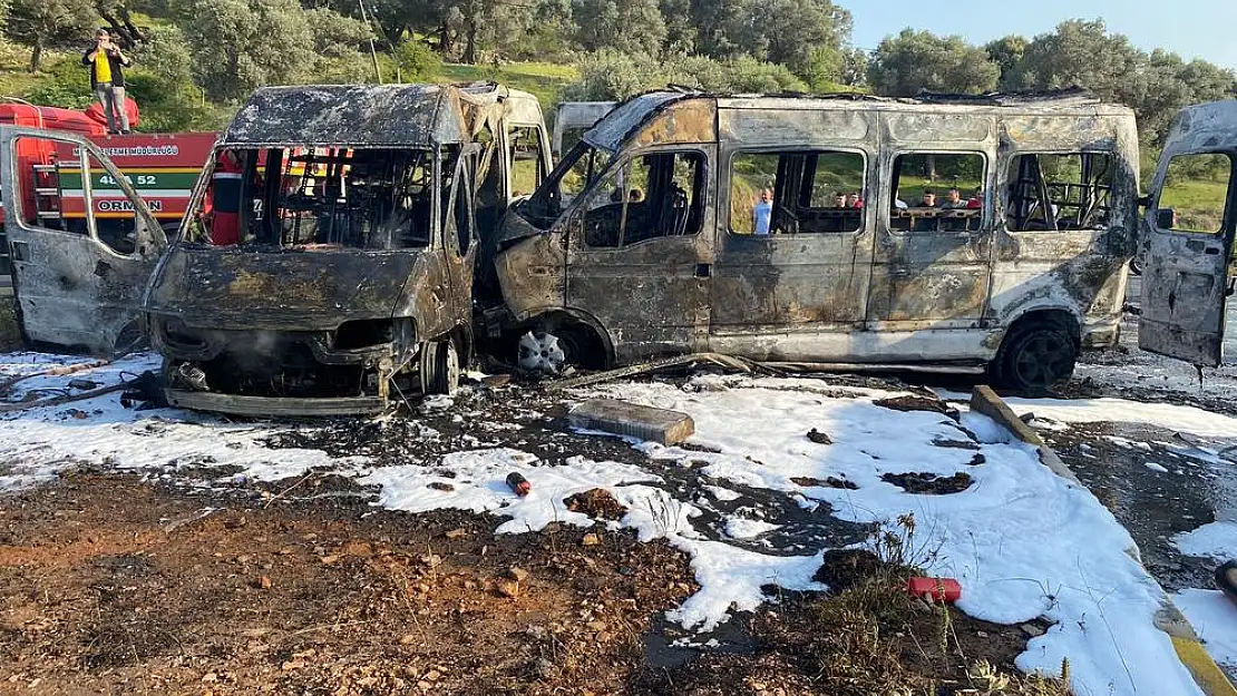 Milas’ta Korkutan Kaza: İki Minibüs Alev Aldı, 3’ü Ağır 15 Yaralı