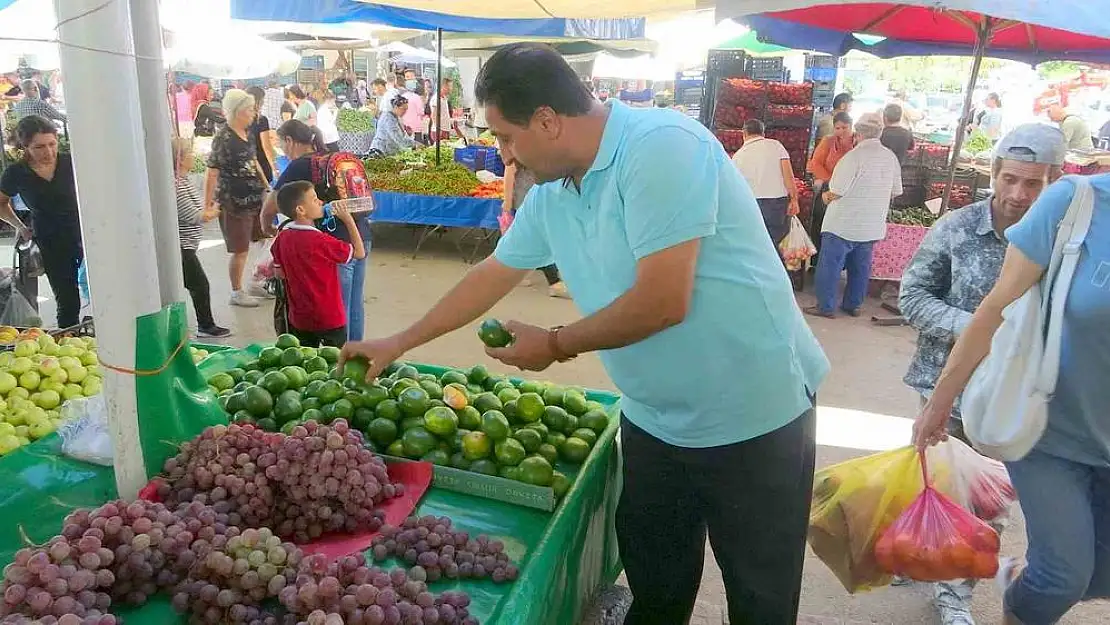 Milas’ta Mevsimin İlk Mandalinaları Tezgahlarda!