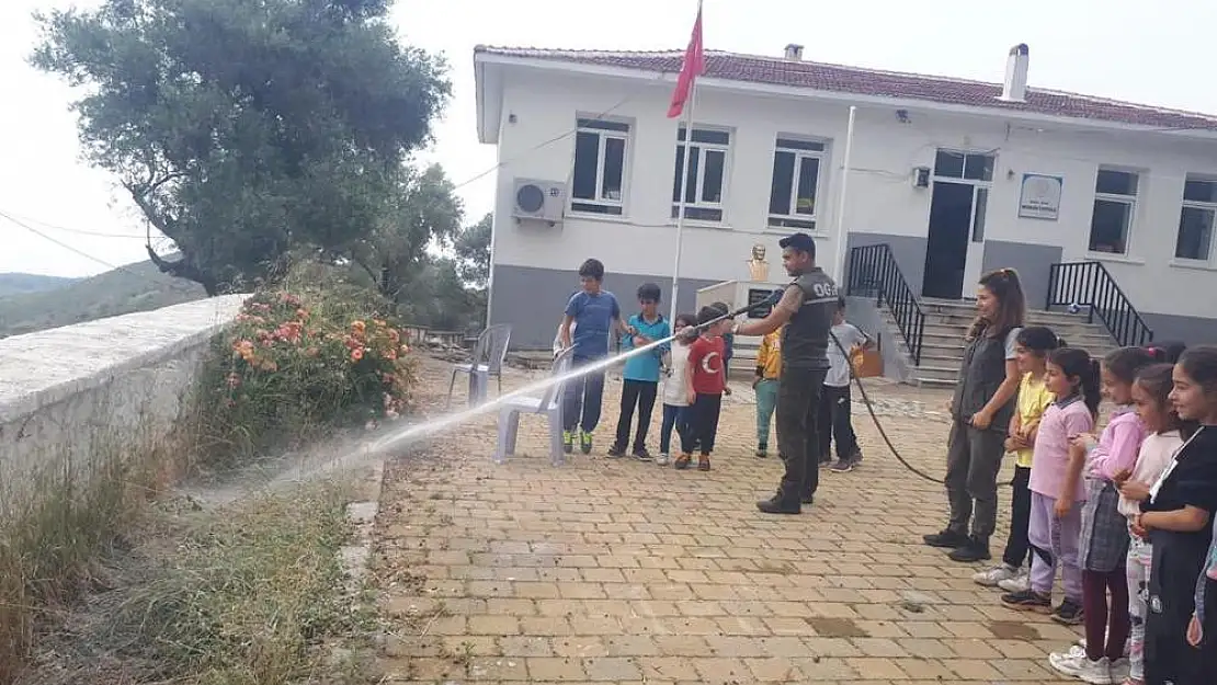 Milas’ta Okullarda Yangın Farkındalık Eğitimi Veriliyor