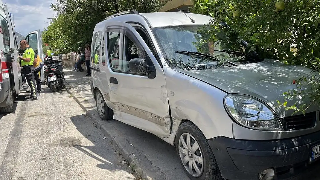 Milas’ta Otomobil ve Minibüs Çarpıştı 1 Kişi Hafif Yaralandı…