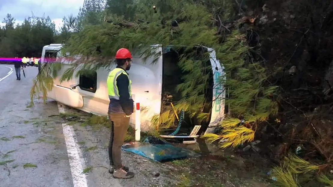 Milas’ta, Yağışlar Kazaları Beraberinde getirdi: 3 Kaza 25 Yaralı