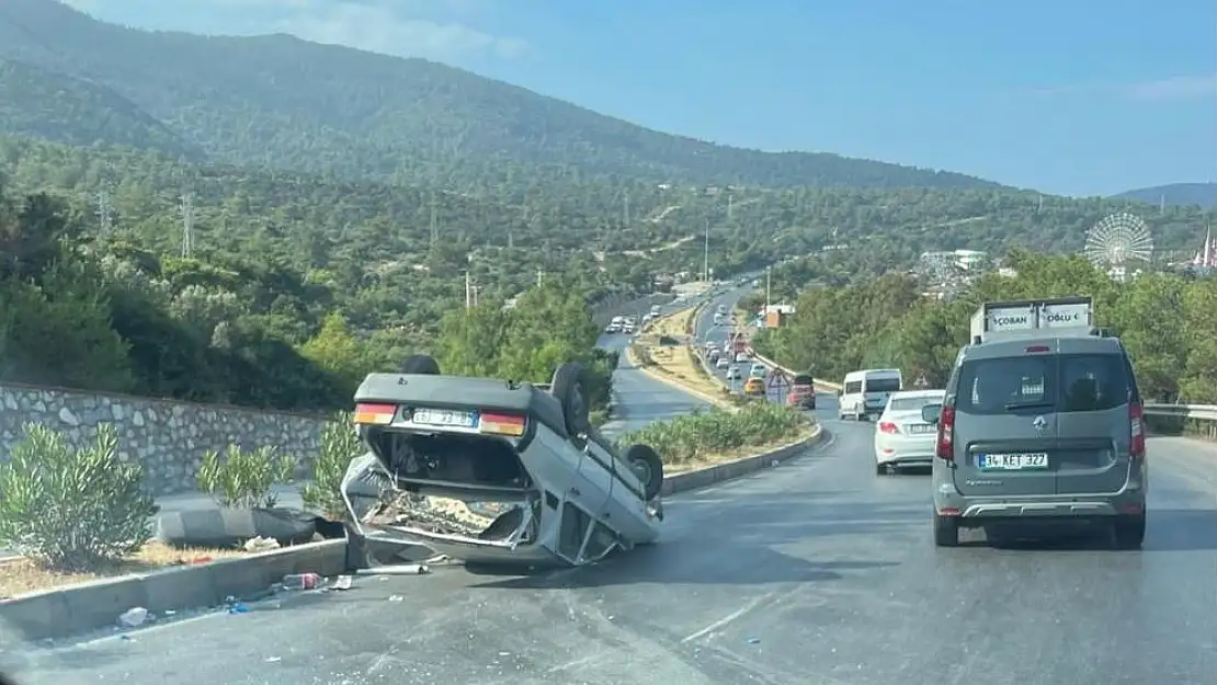 Milas’tan Bodrum’a Giden Araç Takla Attı: Sürücü Yaralandı