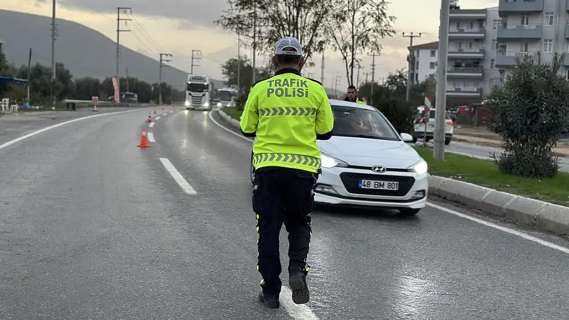 Muğla Milas İlçe Emniyeti, Drone ile Trafik Denetiminde Hız Kesmedi