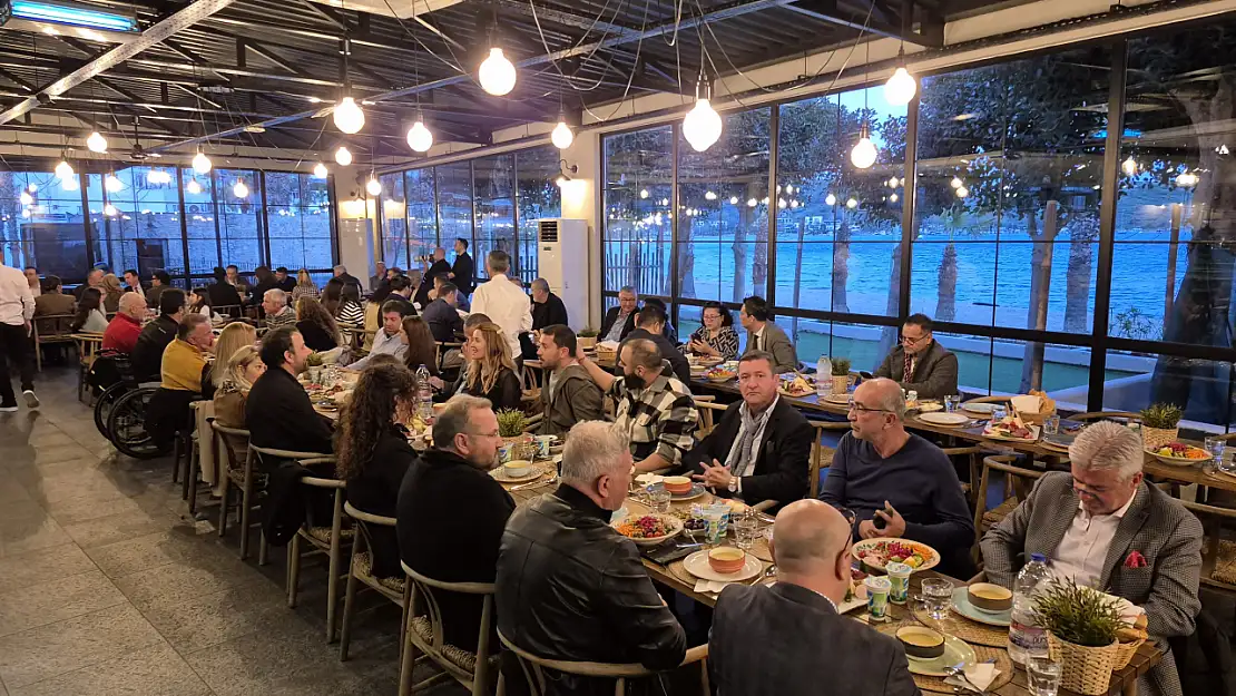 Muğla ve Bodrum protokolü Bodrum Gazeteciler Cemiyeti'nin geleneksel iftarında buluştu