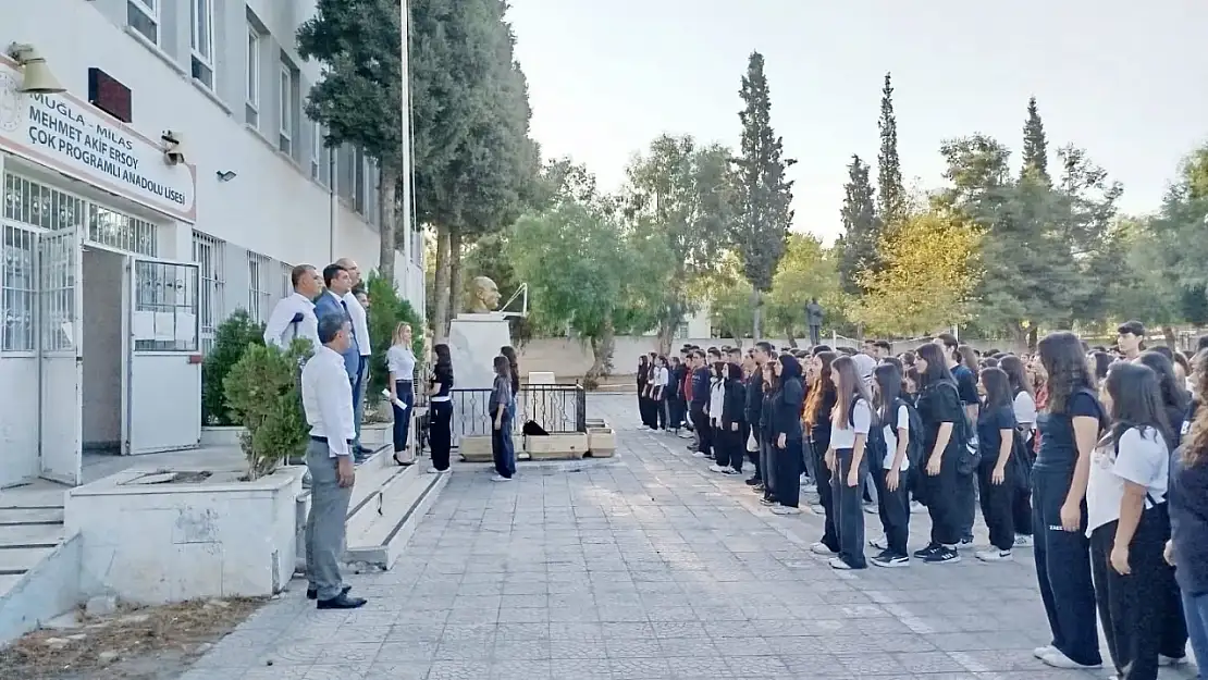 Öğrenciler Milas'ta Okul Heyecanıyla Sıralara Döndü