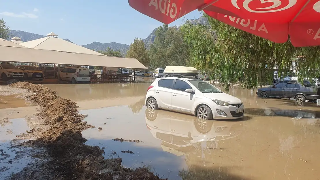 Ören'de Altyapı Çalışmaları Su Baskınına Yol Açtı: Esnaf Zor Durumda kaldı