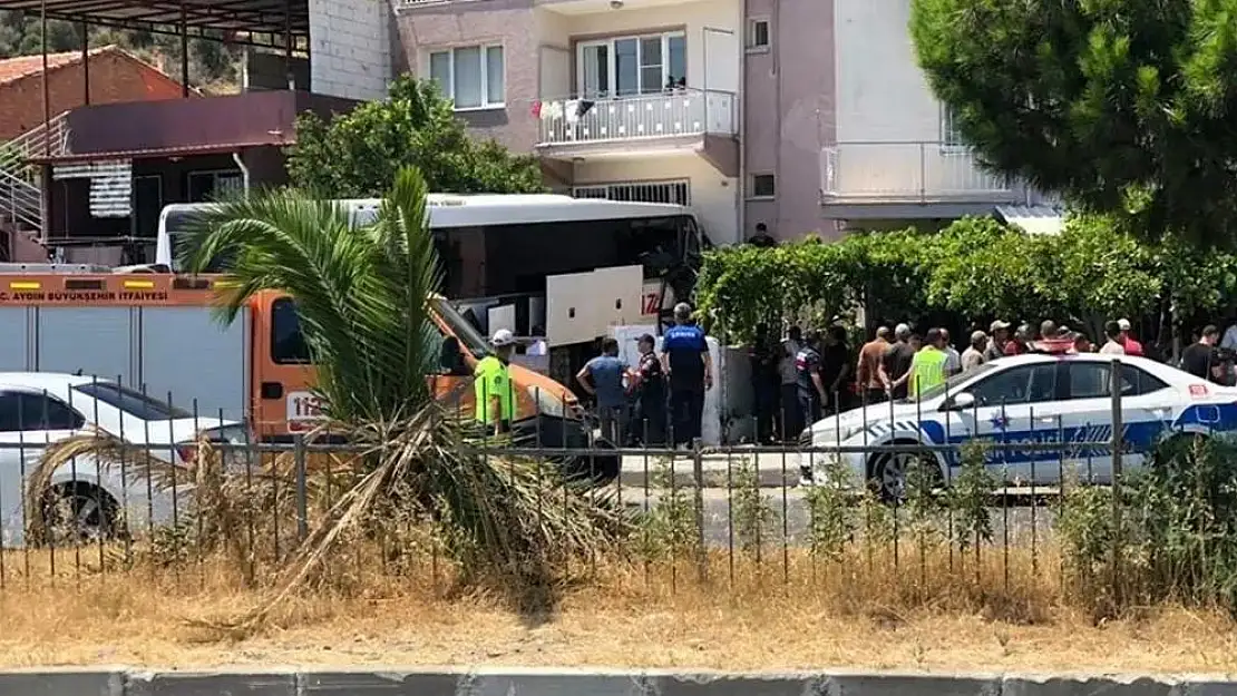 Son Dakika…Söke’de Meydana Gelen Kazada Bir Otobüs Eve Girdi: 1 Ölü 12 Yaralı…